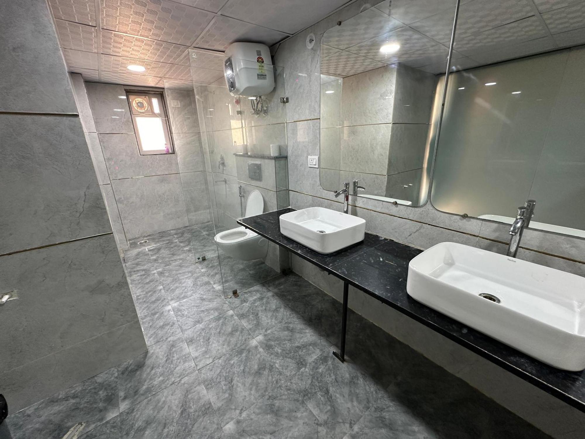 Sky Villa With Private Pool Noida Exteriör bild